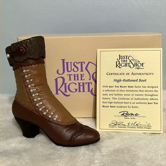 Just the Right Shoe Titled “High Buttoned Boot” #25034 (1999) Miniature Shoe - Picture 1 of 9